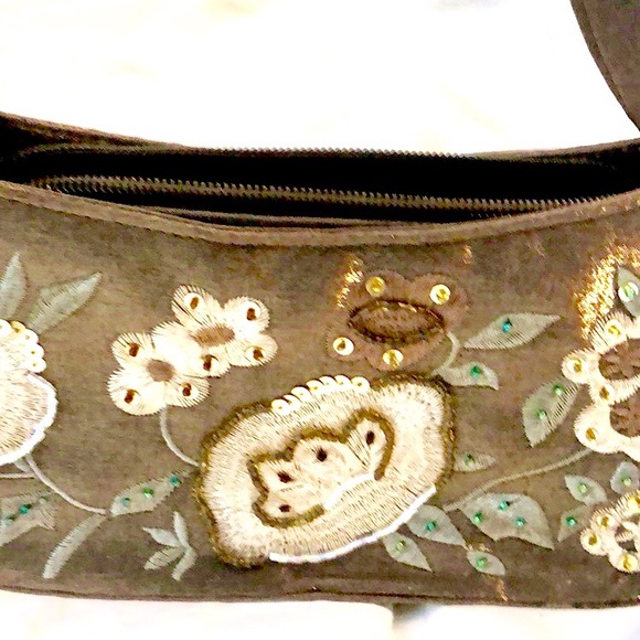 🌷Sale Items:$5🌷Small Fun Metallic Vintage Purse. - Picture 3 of 5